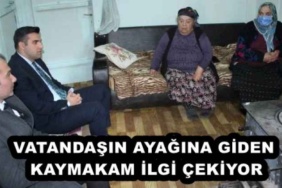 vatandasin_ayagina_giden_kaymakam_ilgi_cekiyor_h56159_6cf03