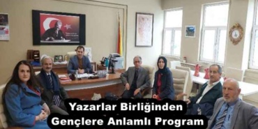 yazarlar_birliginden_genclere_anlamli_program_h52738_73deb
