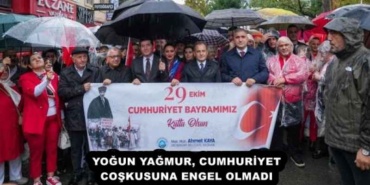 yogun_yagmur_cumhuriyet_coskusuna_engel_olmadi_h55211_c27bd